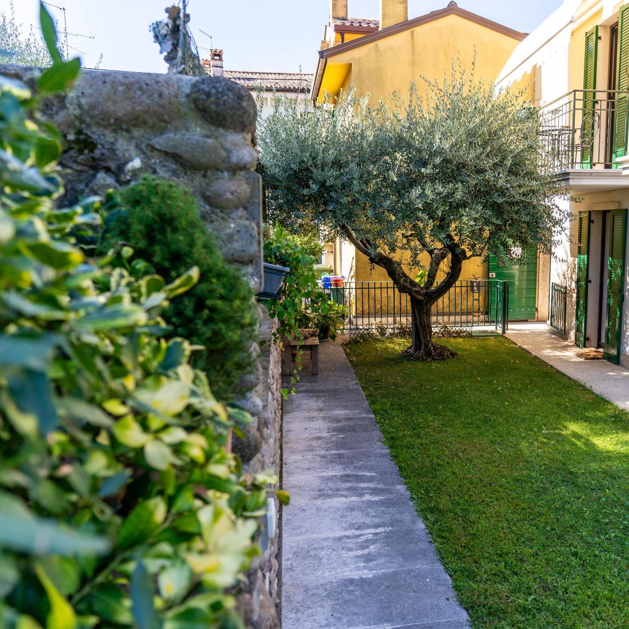A Casa Di Tom Panzió SantʼAmbrogio di Valpolicella Kültér fotó